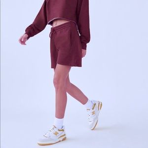 NWT Aritzia TNA Cozy Fleece Boyfriend Sweatshort